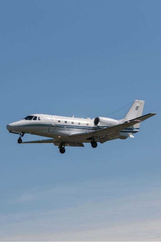 Midsize jet