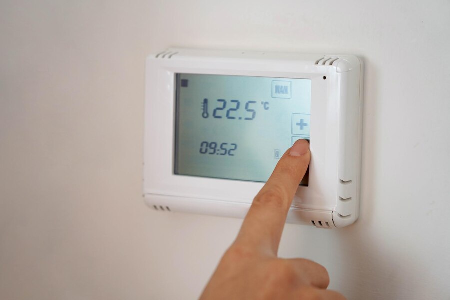 How to Fix Common AC Thermostat Problems for Fenton Homeowners