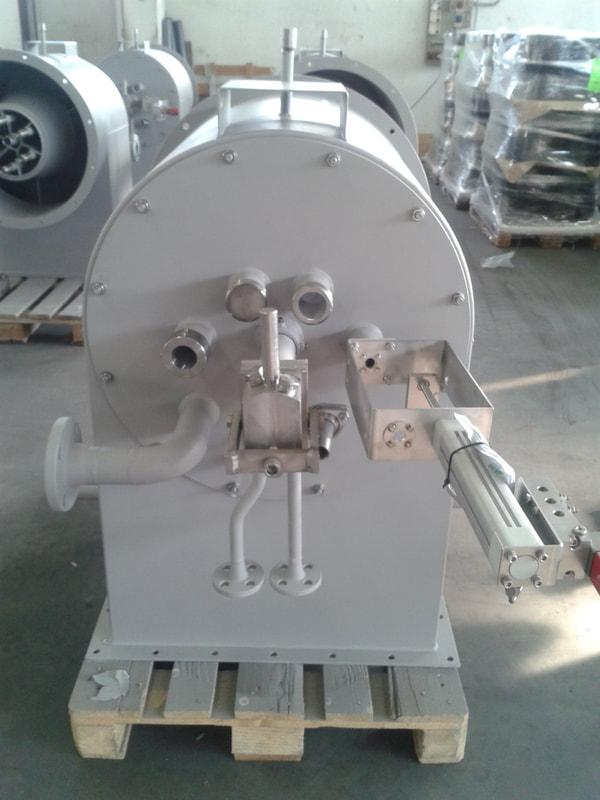 Staged air burner with injection lance for GreenBurn® SA system.