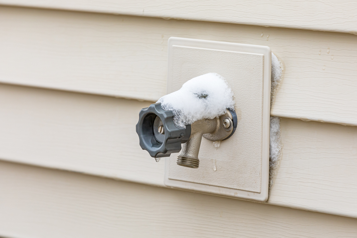 Winterize Plumbing: Simple Steps for Homeowners