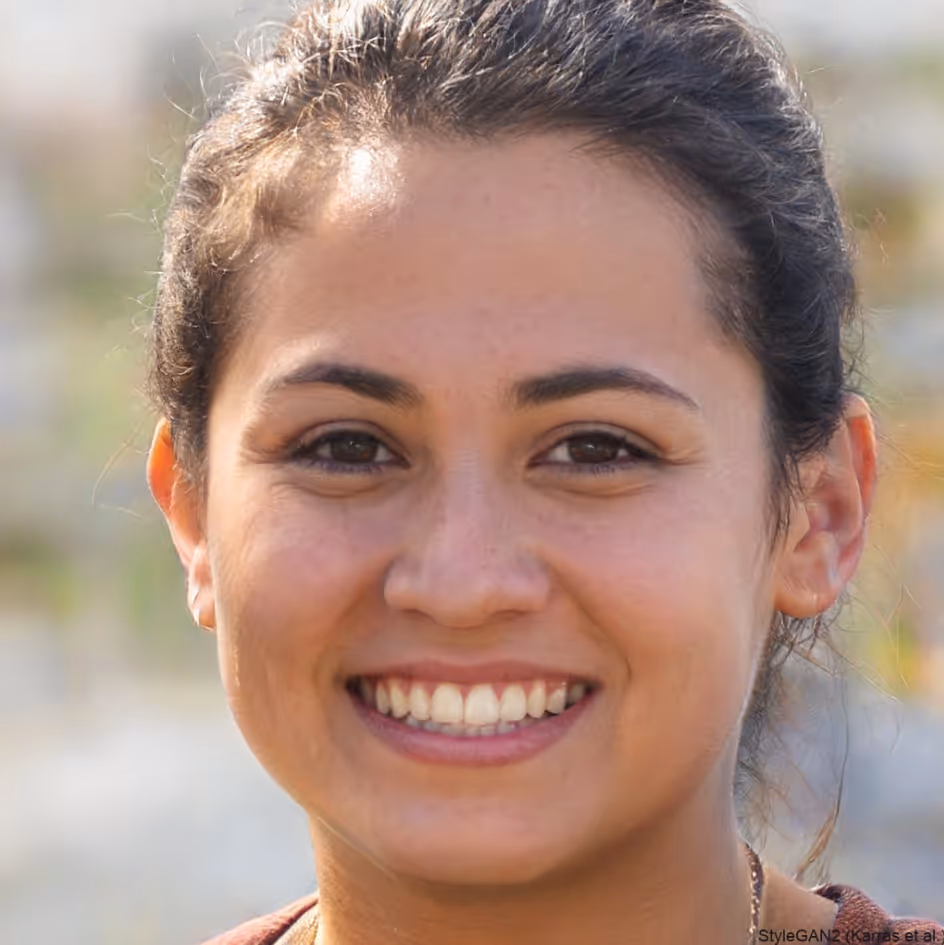Portrait of student Sylvia sharing her testimonial about Nancy Medina's classes.