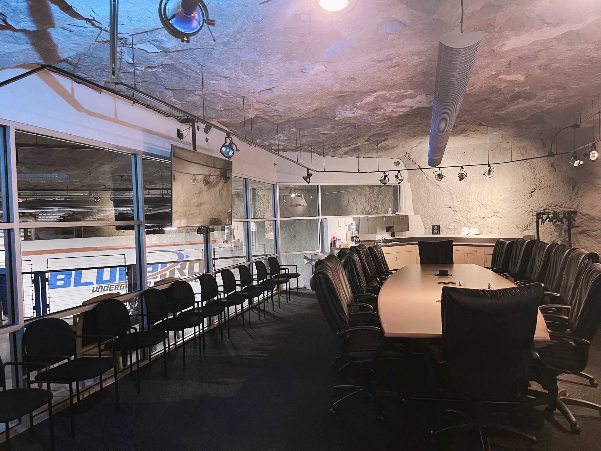 Commercial cleaning in Springfield, MO by Men Can Clean Too!