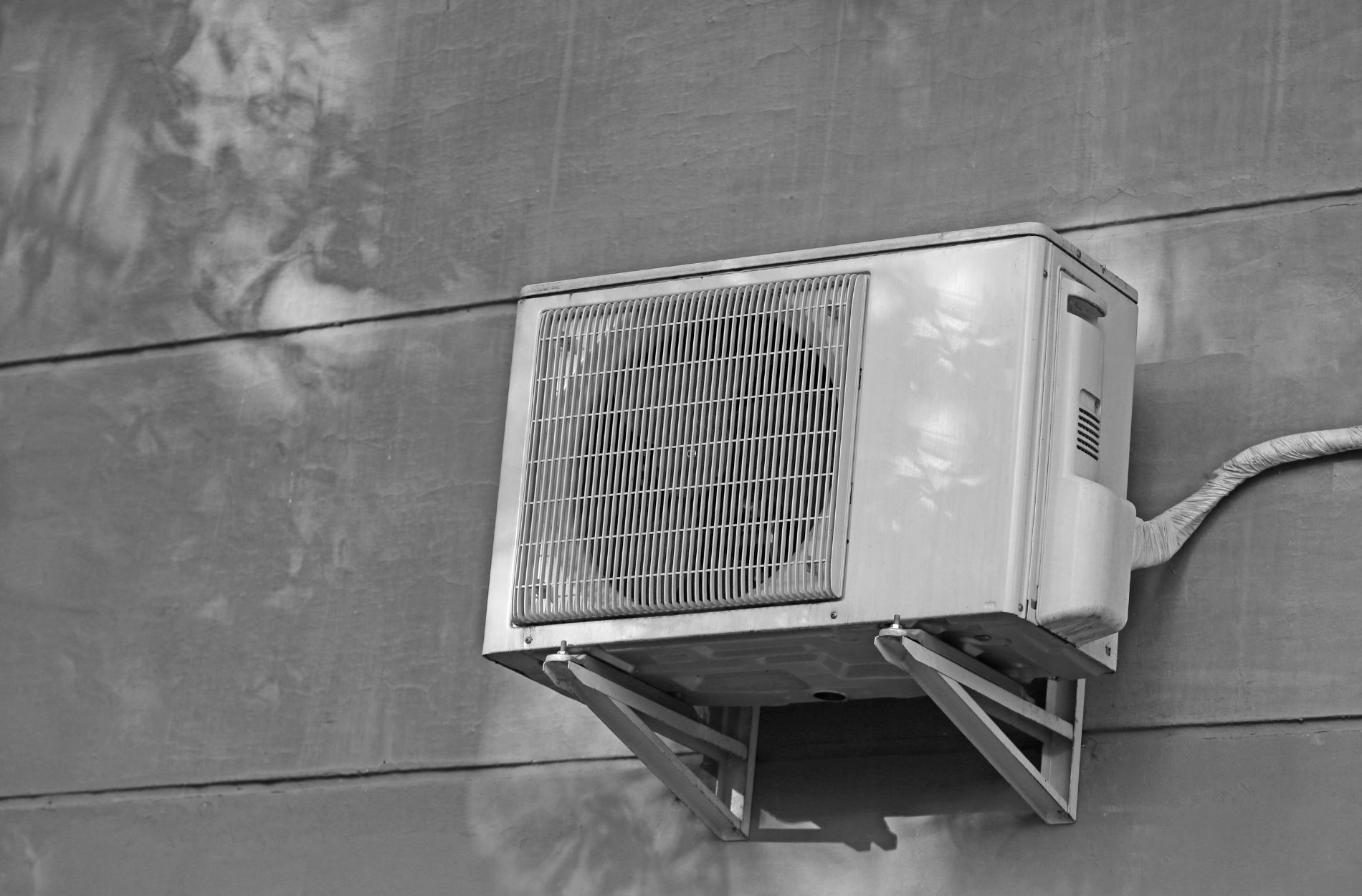 Solving Refrigerant Issues in Ductless AC Systems in McMinnville