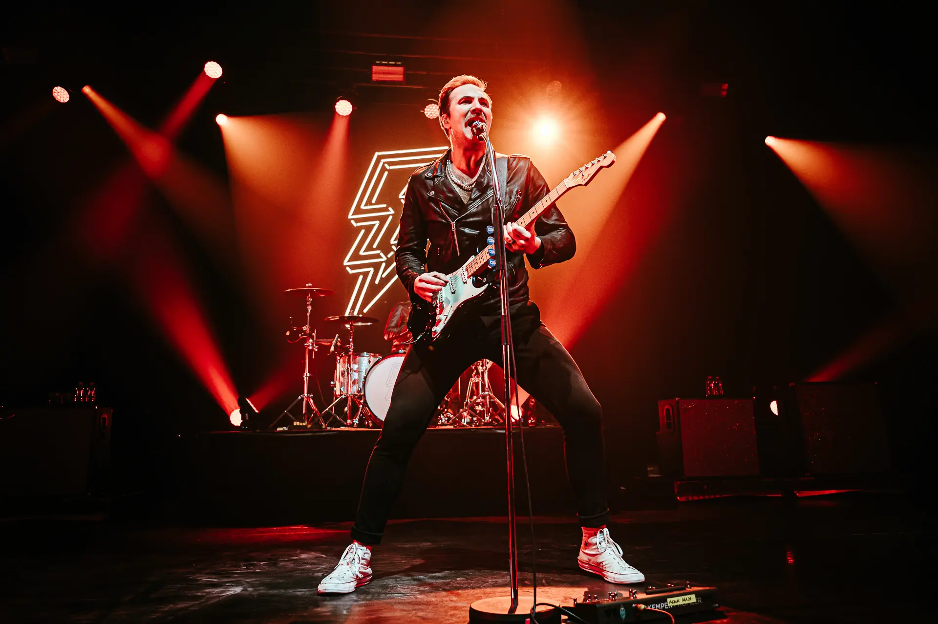 Photo Live - Adam Grahn - Royal Republic - L'Olympia Paris 2023
