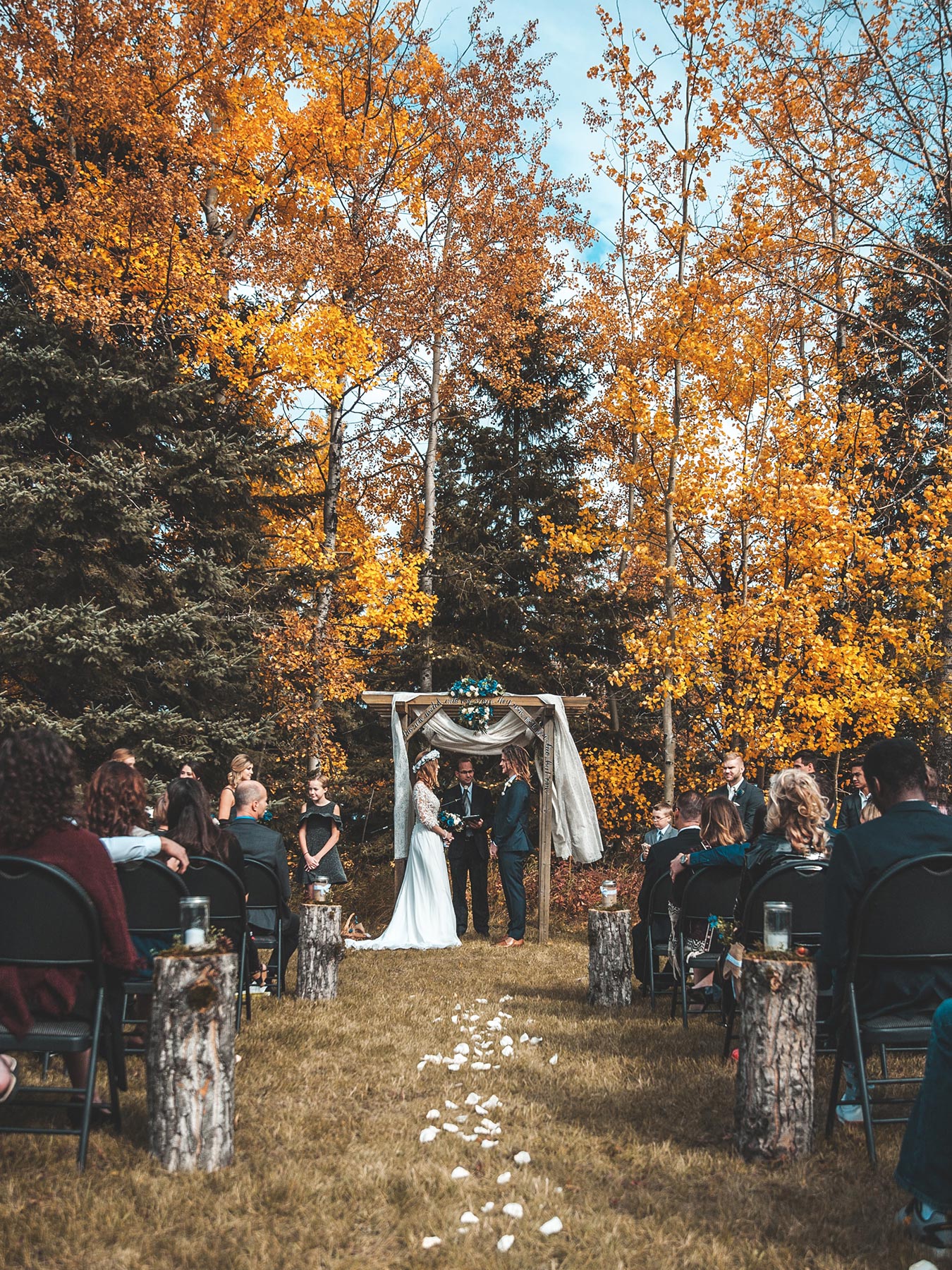fall wedding ceremony
