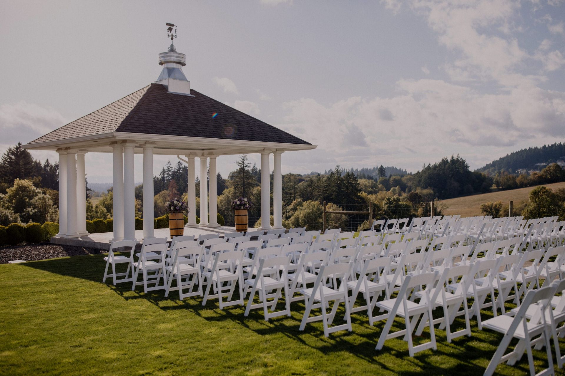 outdoor wedding empty seats
