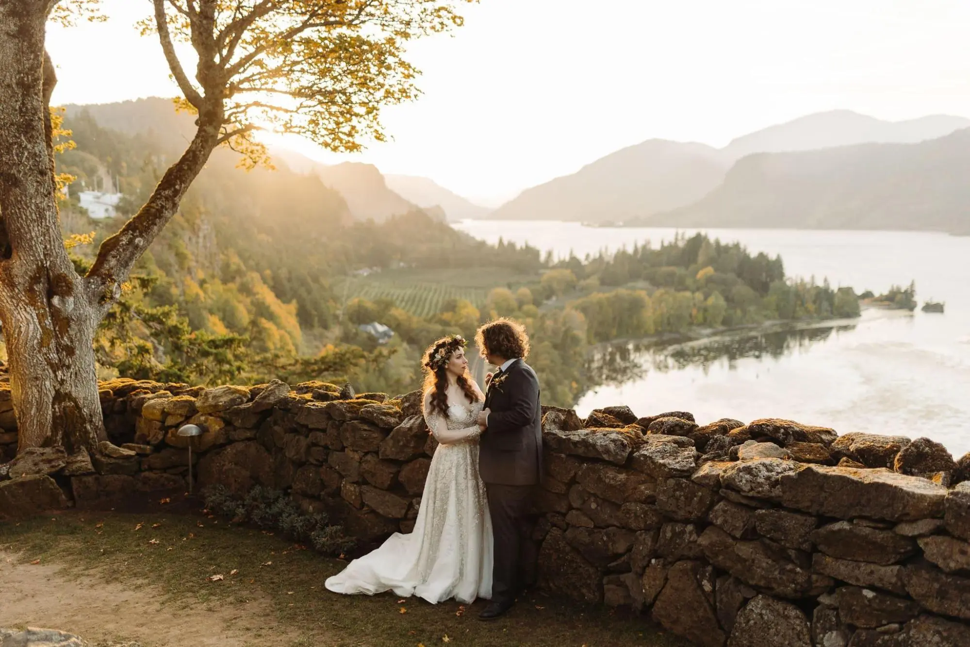 Hood River Oregon Columbia River Gorge views with orchards vineyards and mountain backdrop perfect for wedding weekend guest activities
