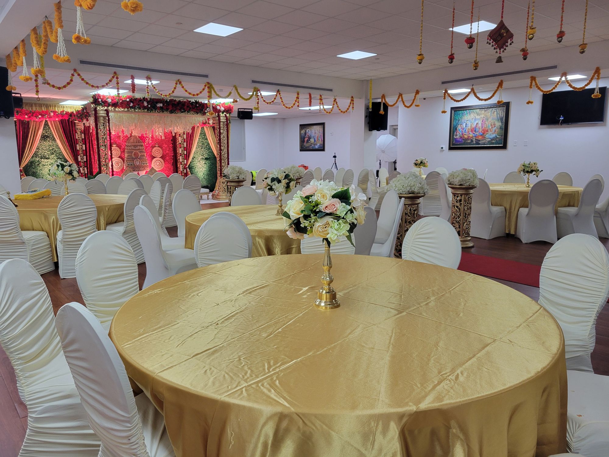 🌺 Radha Krishna Temple – The Hidden Gem Among Dallas Wedding Venues Where Culture Blends with Luxury and Spiritual Beauty