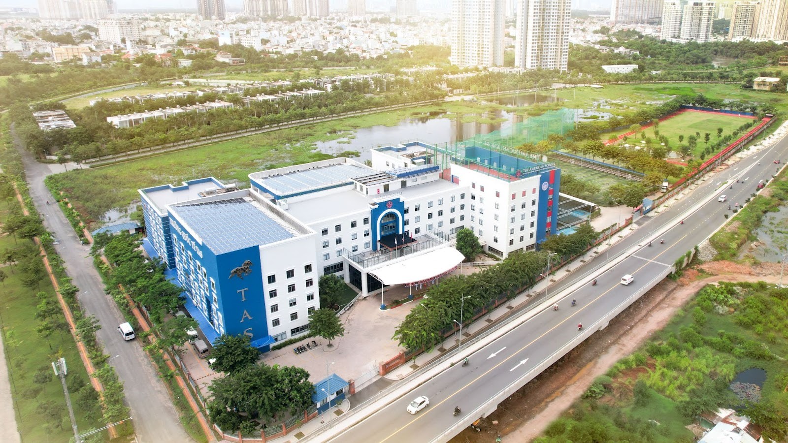 The American School (TAS)