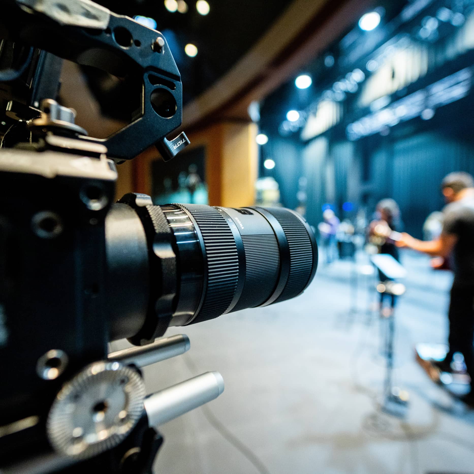 How to build an affordable pro studio for your videos