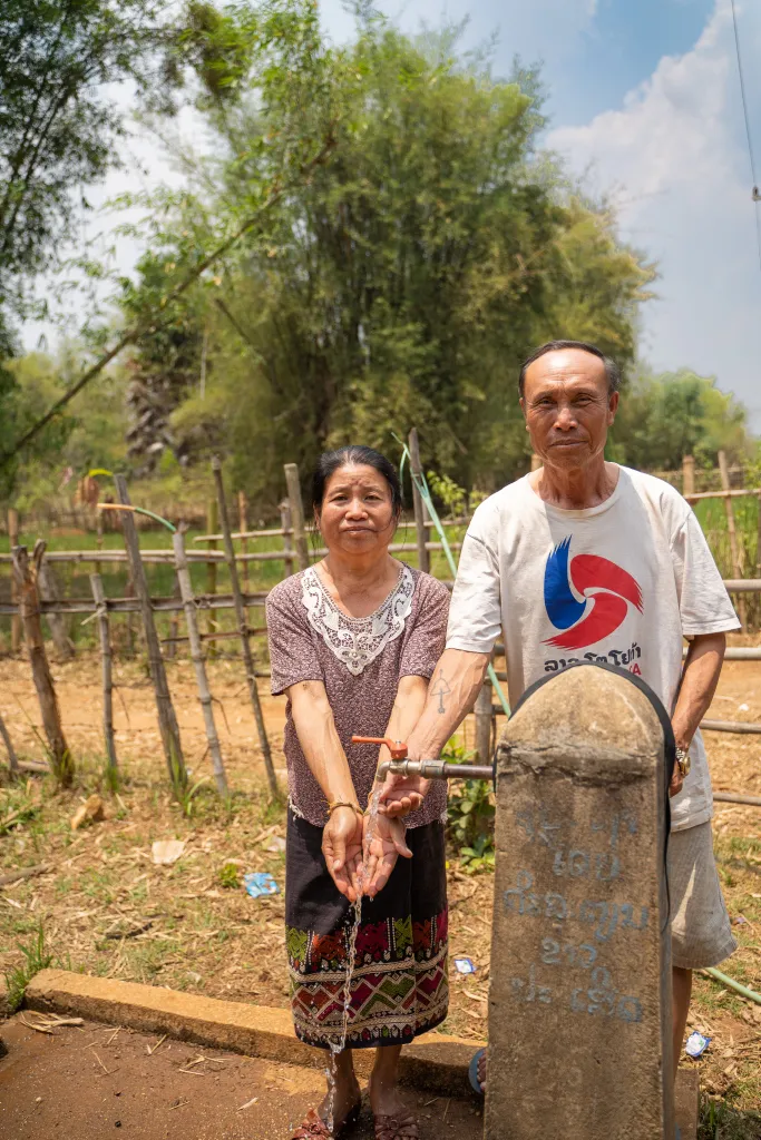 Rent vann, Laos, ektepar