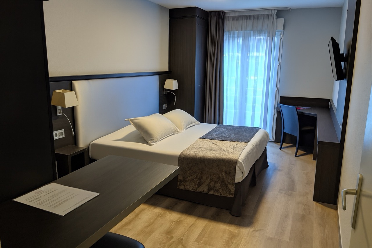 aix en provence-mirabeau-chambre LMNP SERENITE.jpeg