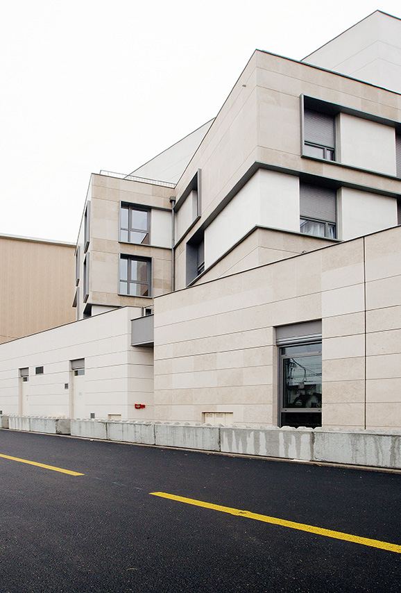 Façade de la résidence Les Estudines Saint-Maur