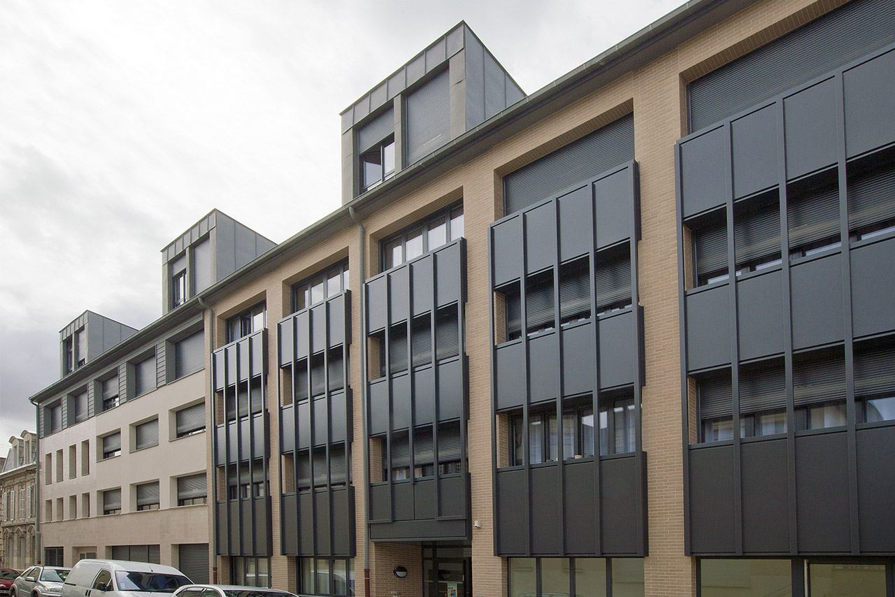 Façade de la résidence Les Estudines Reims Saint-Remi