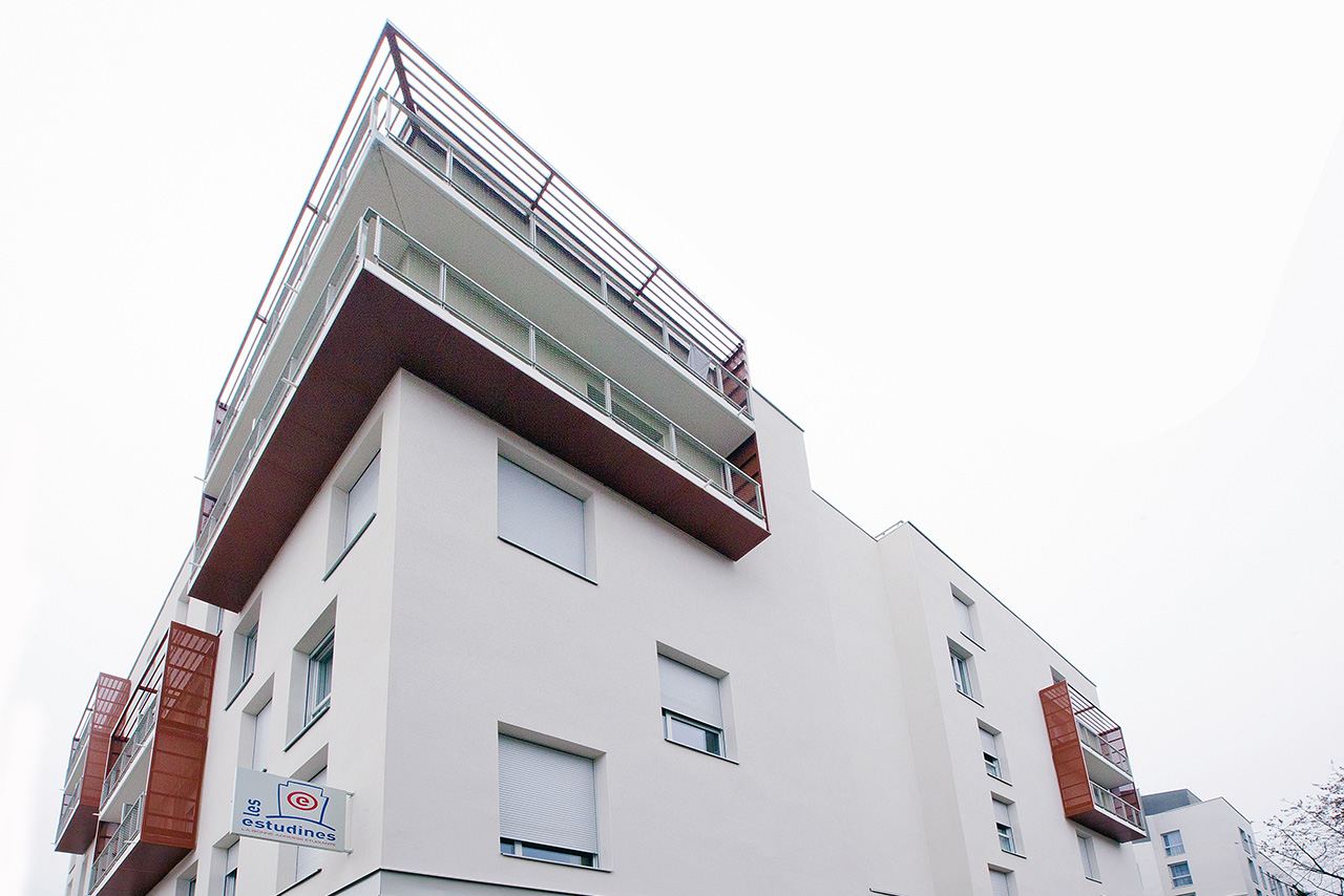 Façade de la résidence Les Estudines Dijon