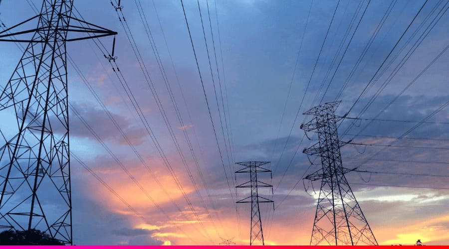 ¿Qué es la corriente eléctrica? Tipos y efectos