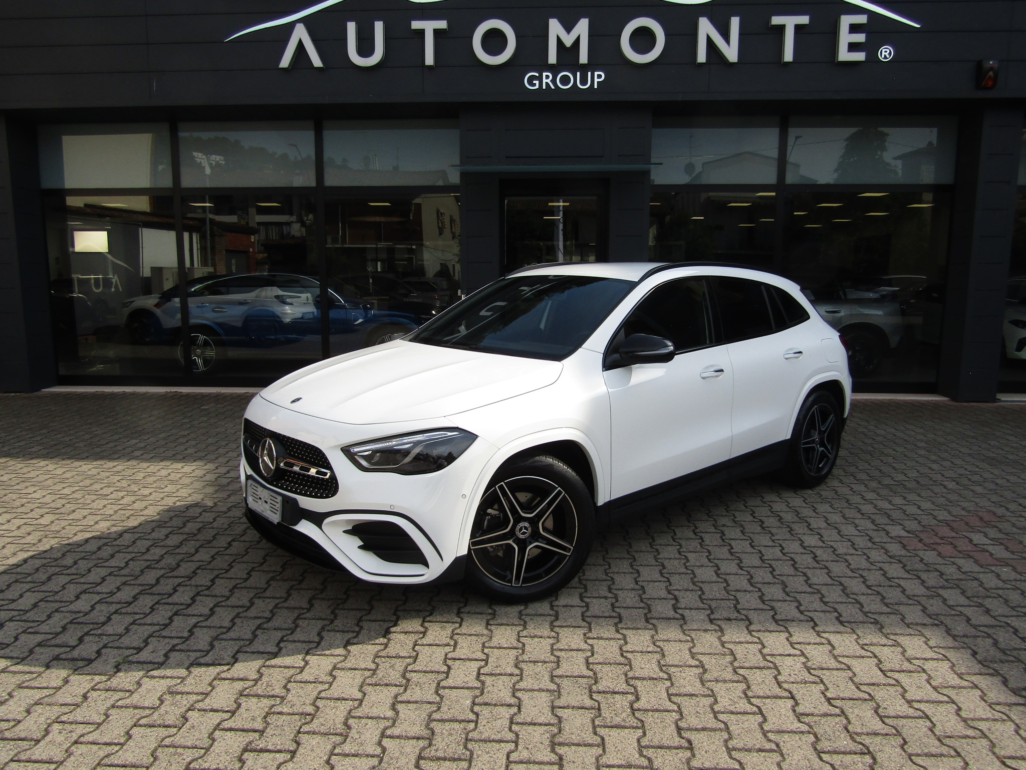 Mercedes-Benz GLA 200 d AMG LINE PREMIUM 4 MATIC,CERCHI 19,LED MULTIBEAM