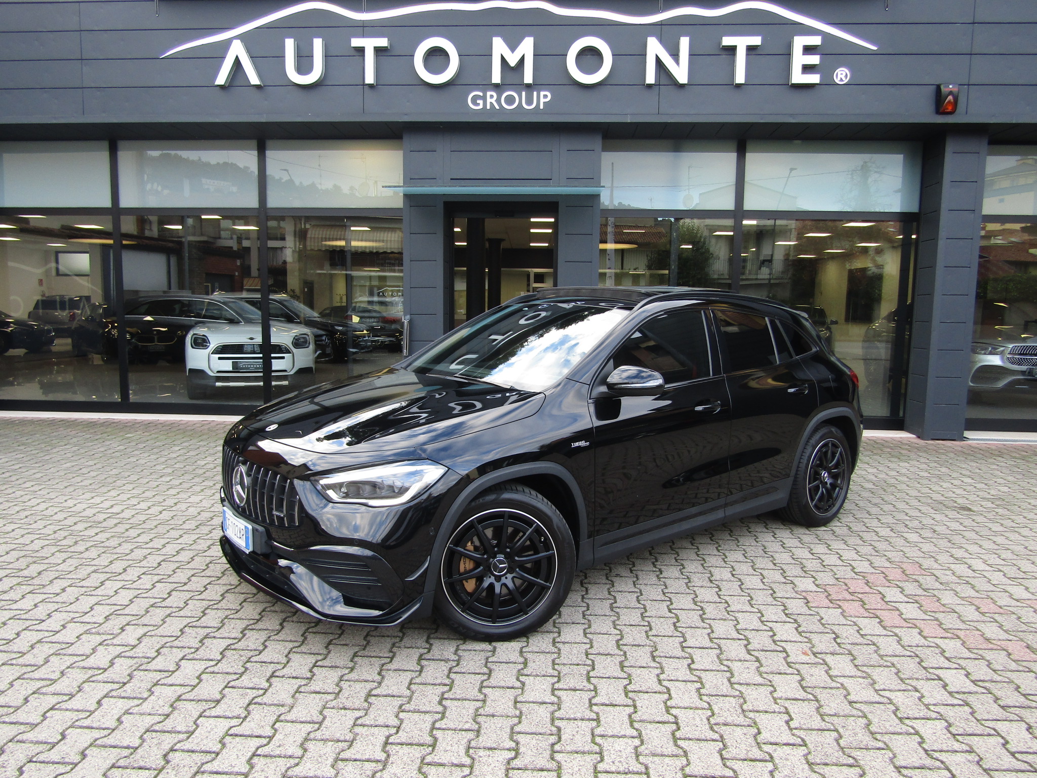 Mercedes-Benz GLA 35 AMG 4 MATIC CAMBIO AUTO,FARI LED,CERCHI 19,CARPLAY