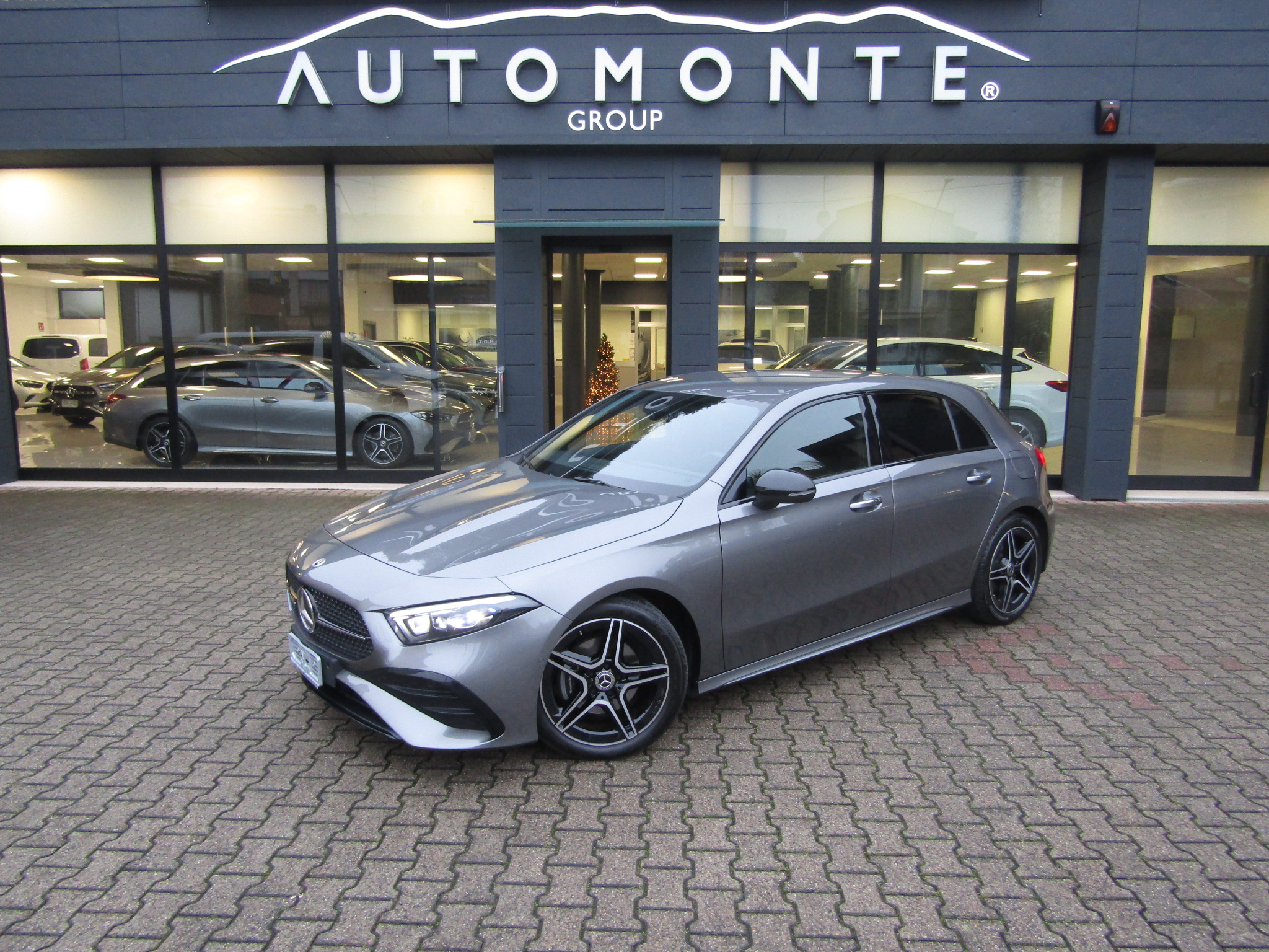 Mercedes-Benz A 200 d AMG LINE PREMIUM AUTO,DINAMIC LED,CARPLAY