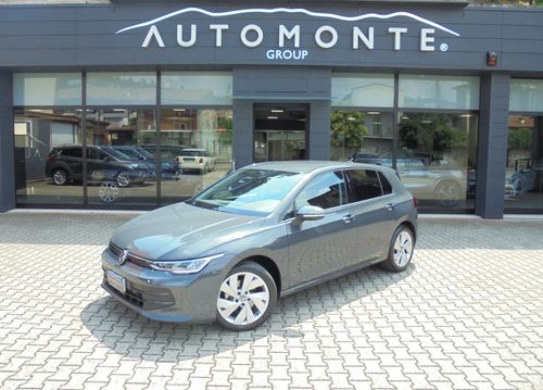 Volkswagen Golf 1.5 TSI 116 CV LIFE CERCHI DA 17'', FARI LED, CARPLAY, LUCI AMBIENTE