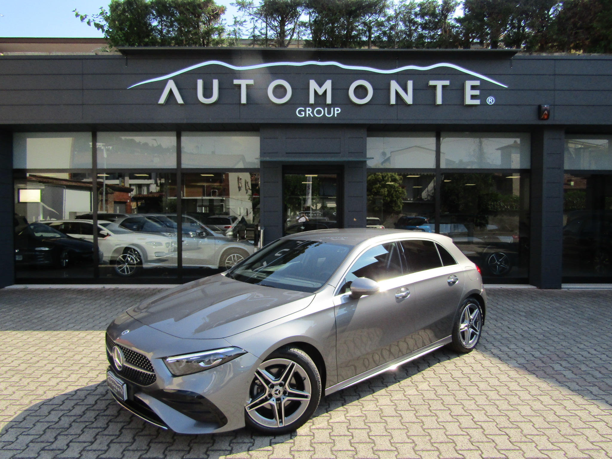 Mercedes-Benz A 200 d AMG LINE PREMIUM AUTO,SEDILI ELETTRICI CON MEMORIE, PACCHETTO LUCI, FARI LED