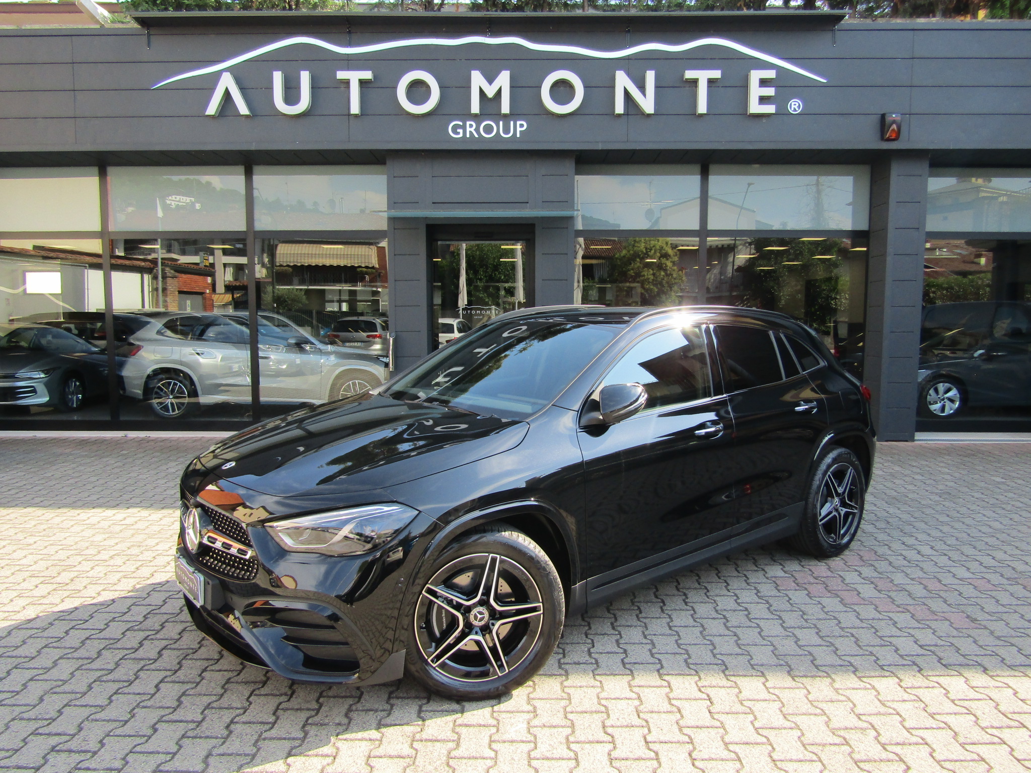 Mercedes-Benz GLA 180 d AMG LINE AUTO,PACK NIGHT,FARI LED,CERCHI AMG 19''