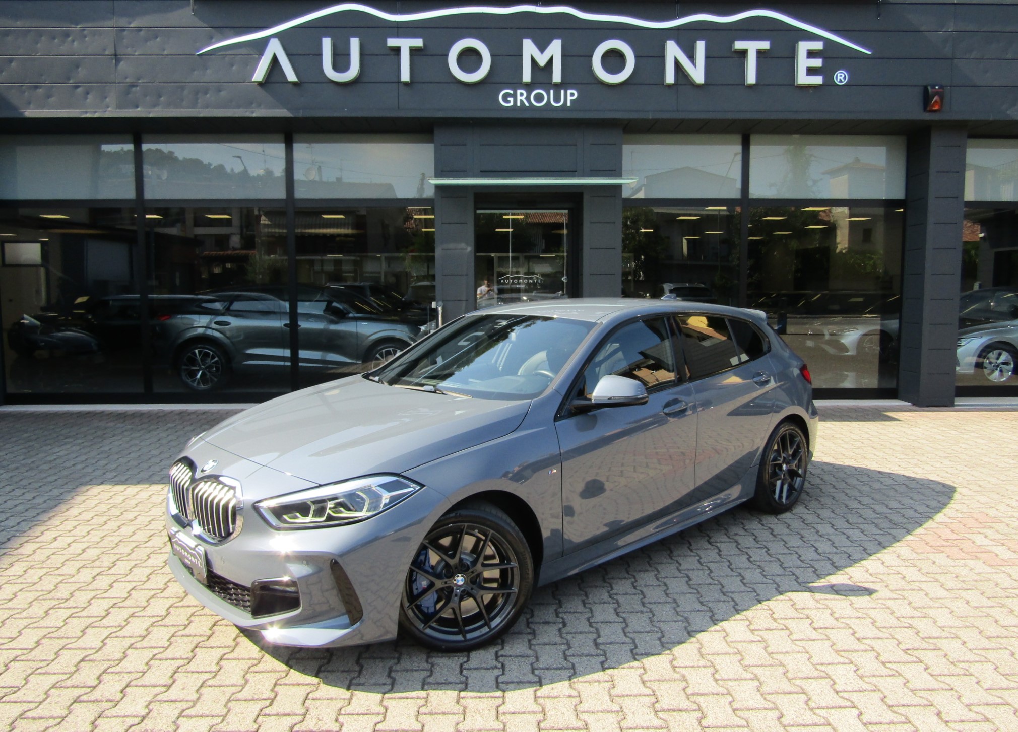 BMW 118 D MSPORT CAMBIO AUTO ,CERCHI 18''. FARI LED , PINZE BLU MSPORT