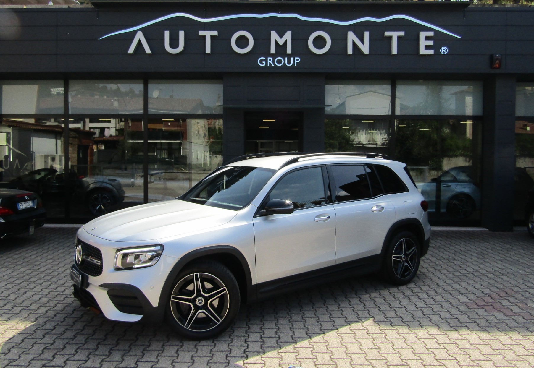 Mercedes-Benz GLB 200 d PREMIUM AUTO,PACK NIGHT, FARI LED , LUCI AMBIENTE , FARI LED
