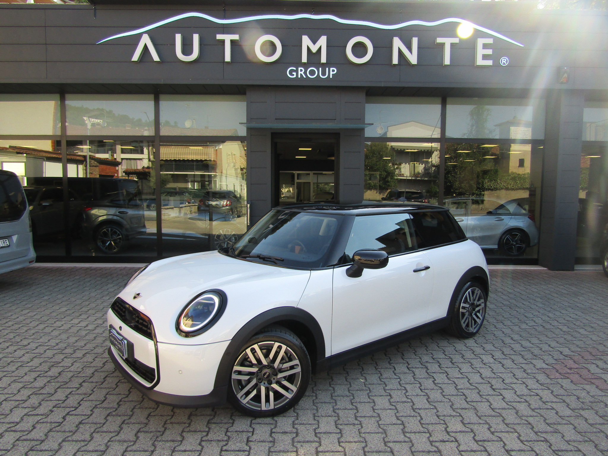 MINI Cooper C 1.5 BENZ. 3 PORTE AUTO,PACCHETTO L,TETTO PANORAMICO,HARMAN KARDON,CAMERA 360