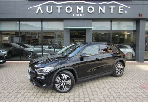 Mercedes-Benz GLA 200 D AUTO KM 0 , PACK NIGHT ,KEYLESS, LUCI AMBIENTE , FARI LED