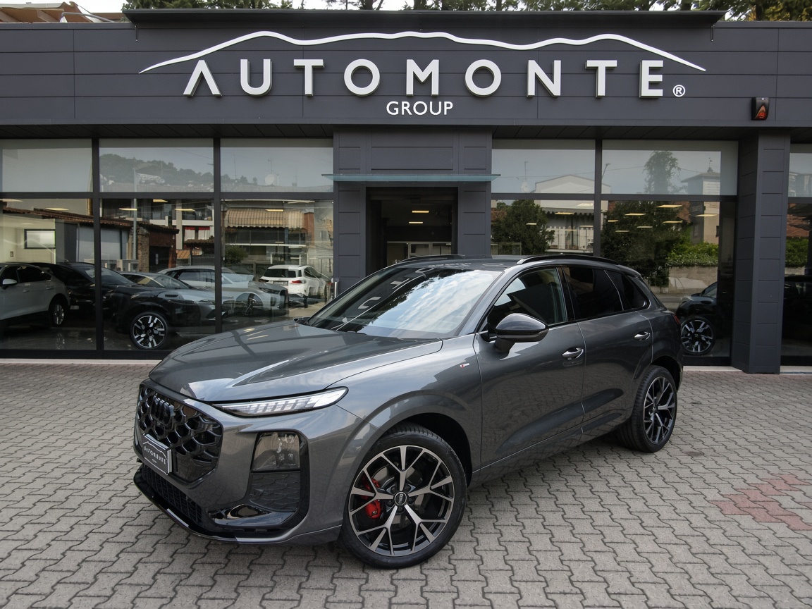 Audi Q3 1.5 BENZ 150CV S-LINE S,CERCHI 20'', TELECAMERA 360 GRADI, SEDILI ELLETRICI CON MEMORIE
