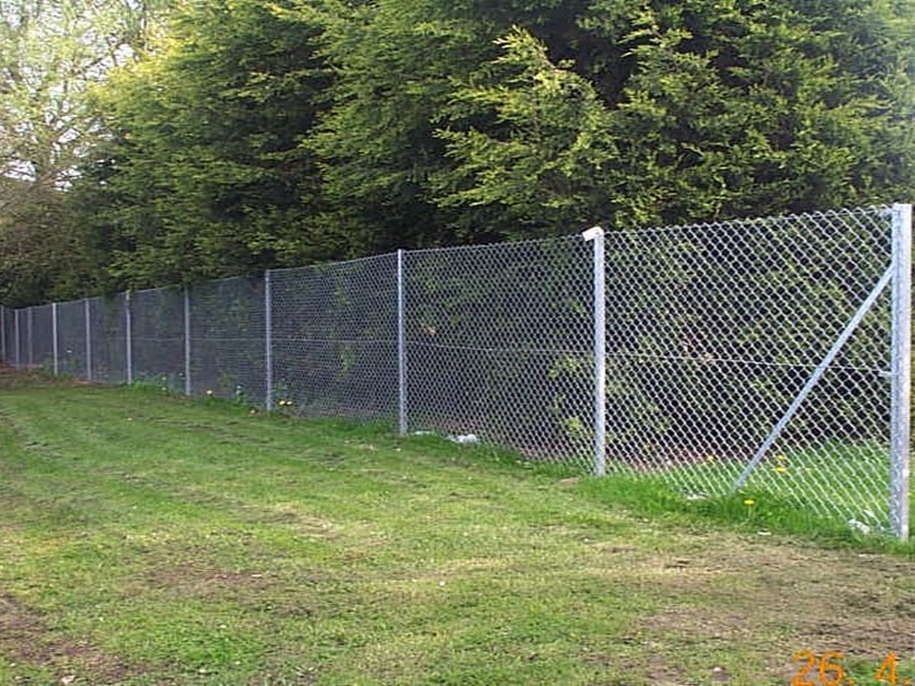 Security, metal railings & hoarding