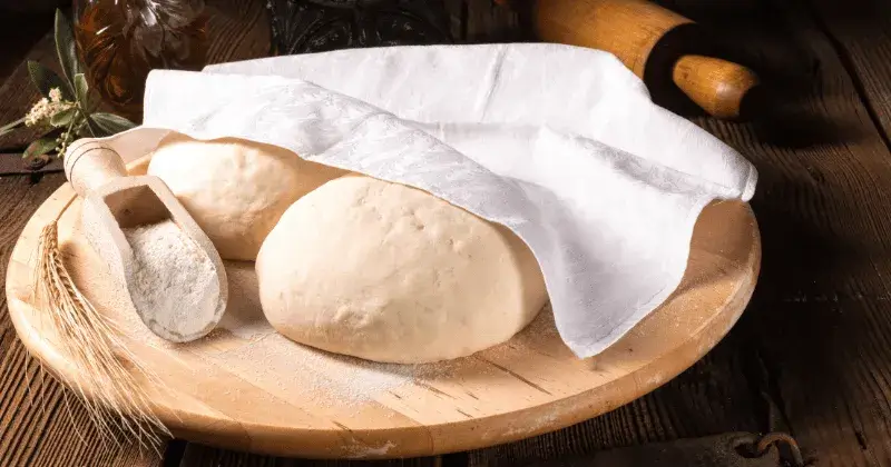 repos pâte à pizza fermentation pâte sous torchon levée pâte maison