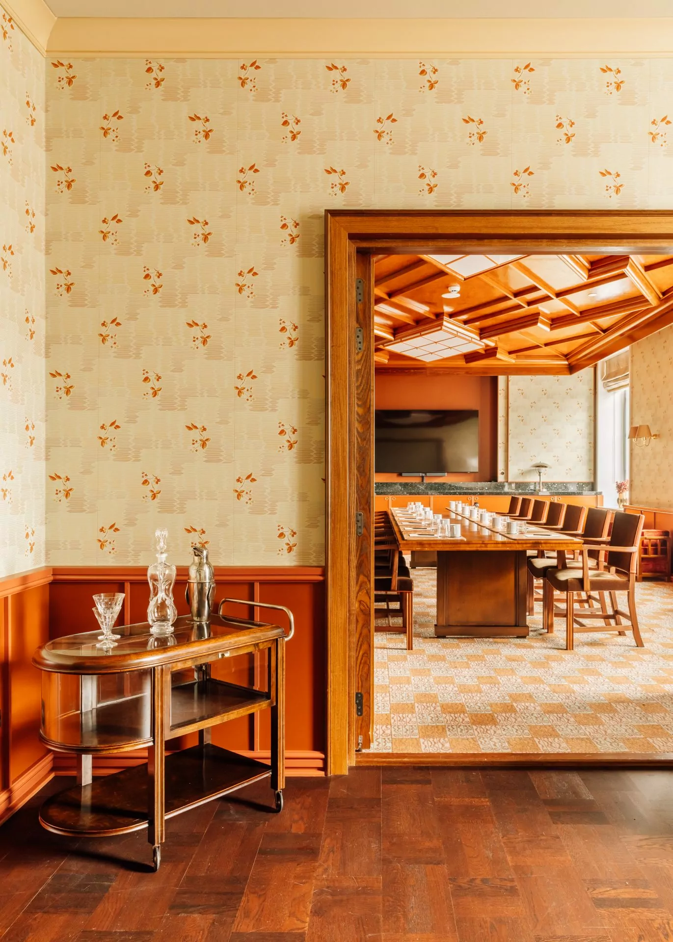 Ish Studio and Webflow are hosting a small dinner for CMOs and CROs at Tak Oslo on 5 October.