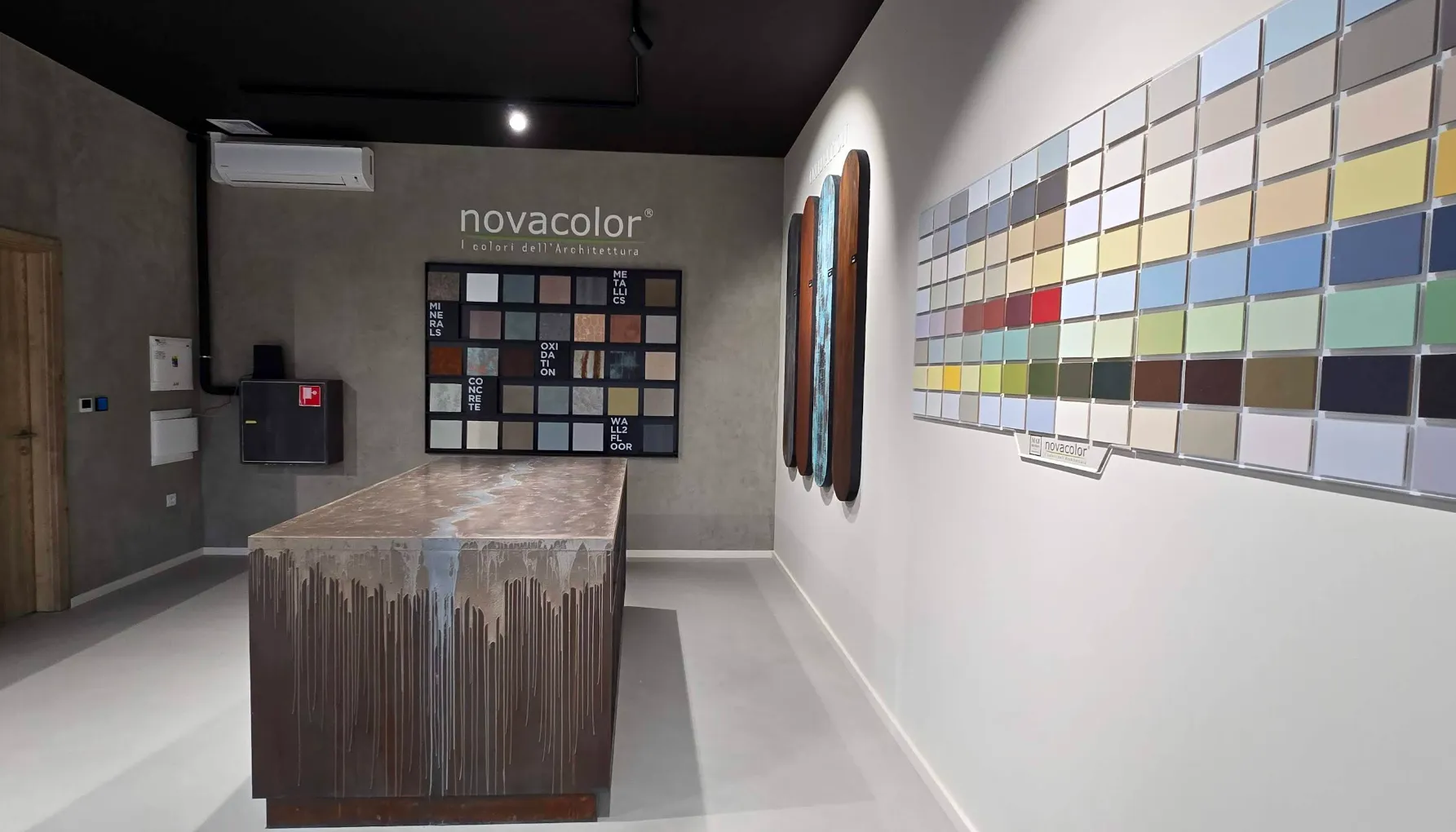 KARKI Showroom ZWIRN Bratislava