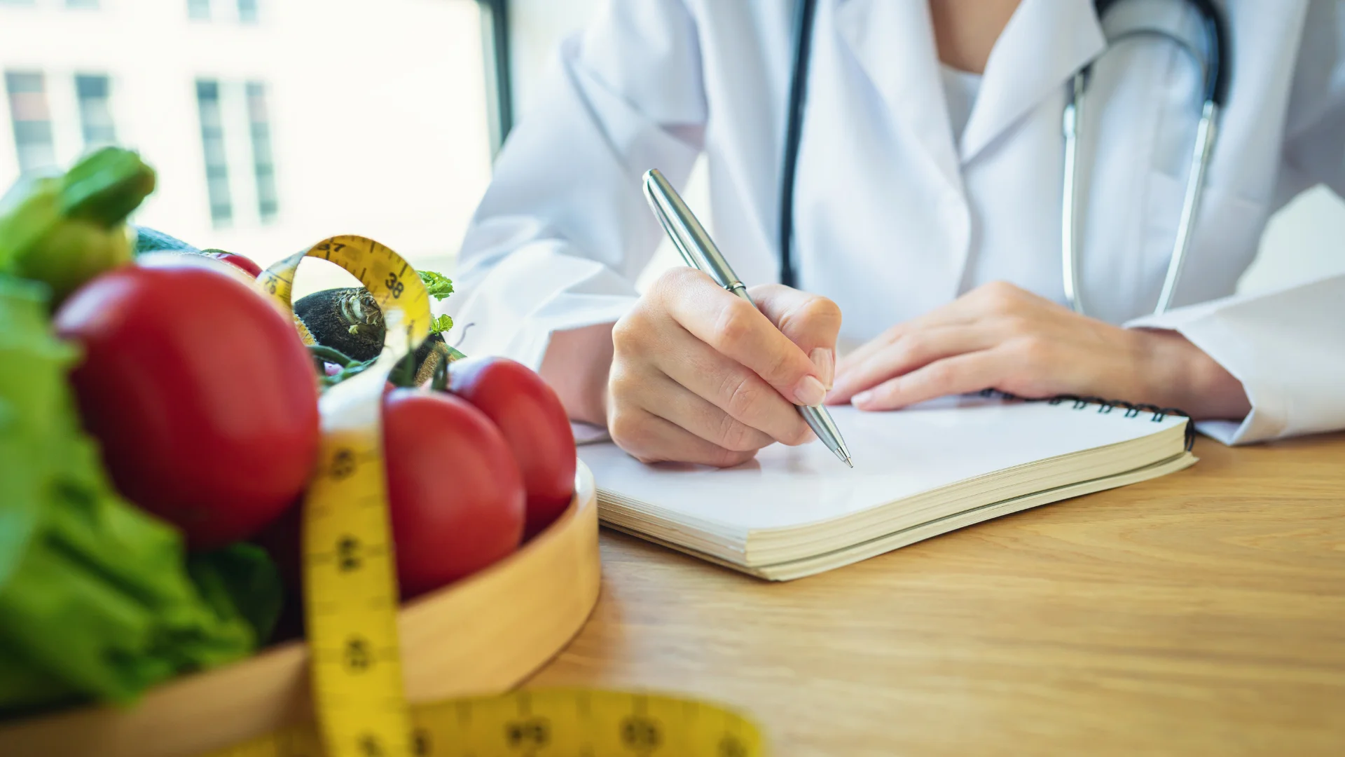 Нутріціологія та дієтологія в SYMBIOTYKA: ще один крок у антивіковій медицині