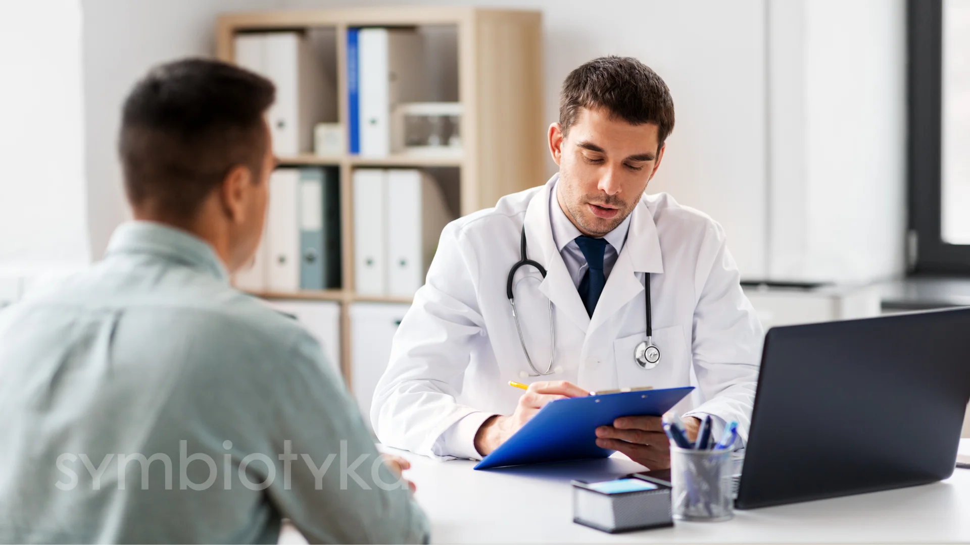 Чоловічий регулярний