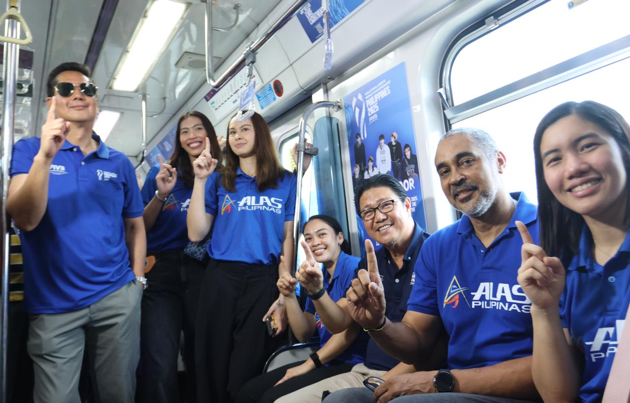 Ia, Dawn, Vanie, Alleiah Drum Up Attention On FIVB MWCH While Riding LRT-2