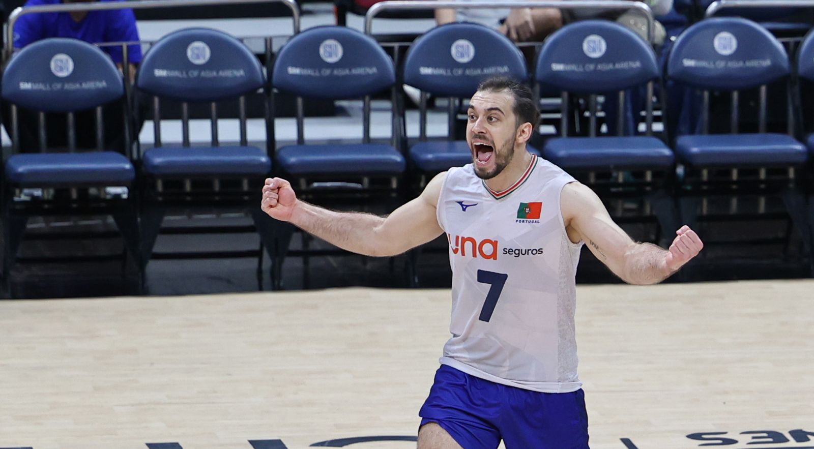 Portugal survives Colombia thriller, keeps Round of 16 hopes alive