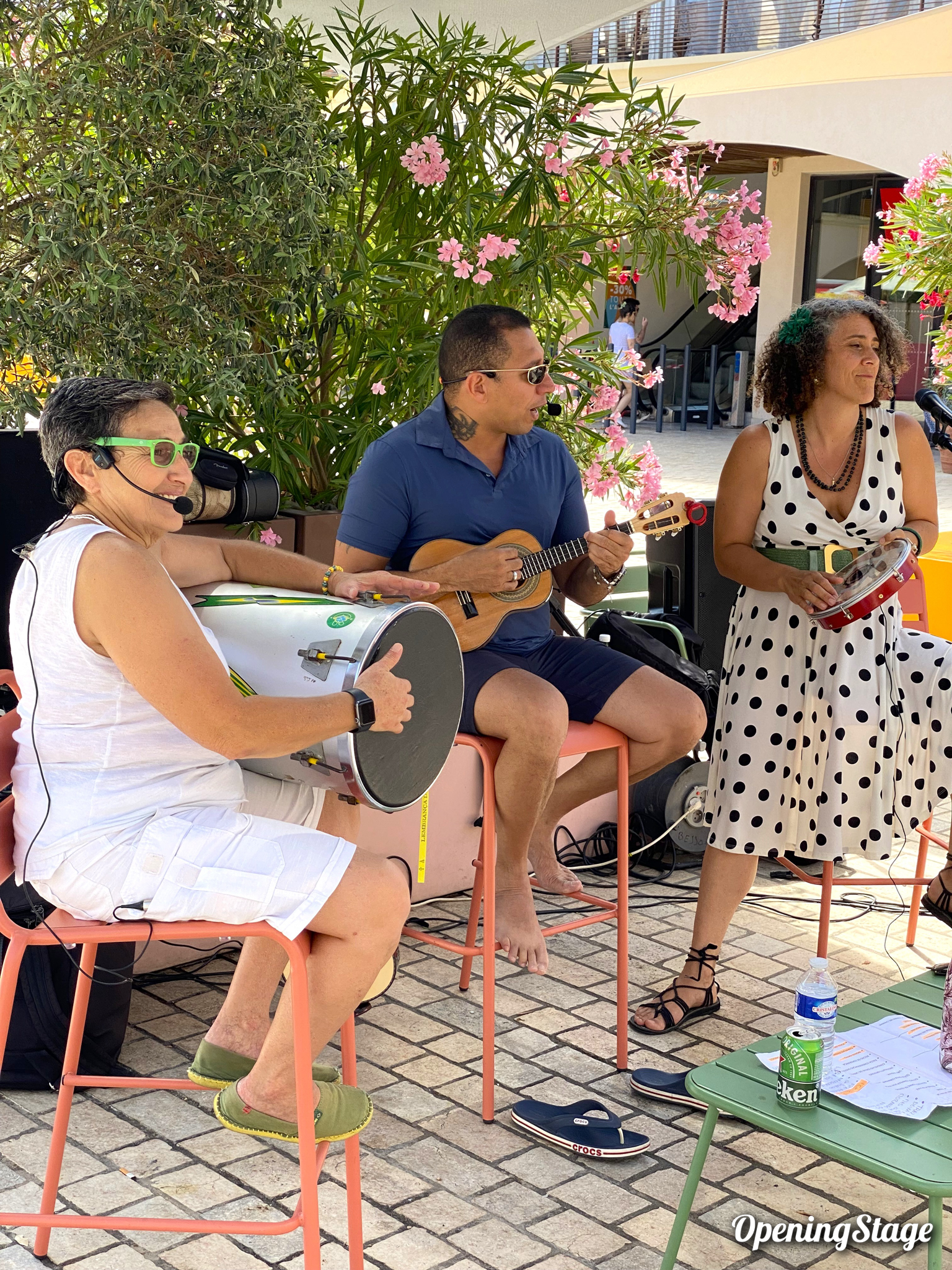 Nos musiciens brésiliens dans le centre de shopping Nailloux Outlet Village près de Toulouse
