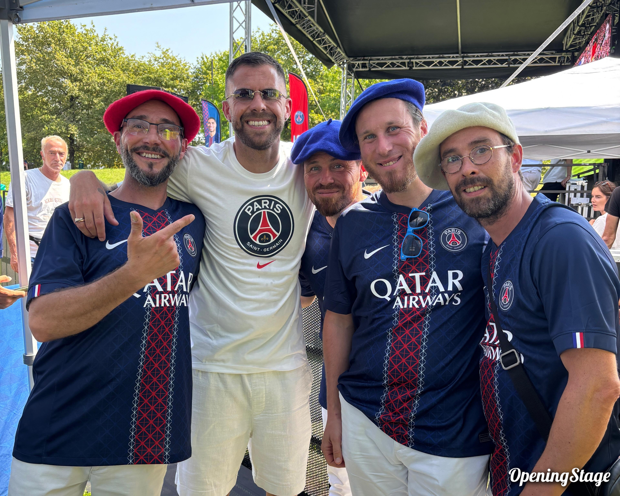 Notre banda, fanfare, pose avec Jérémy Ménez et joue en Italie à l'occasion de la Supercoupe d'Europe opposant le Paris Saint-Germain et Tottenham 