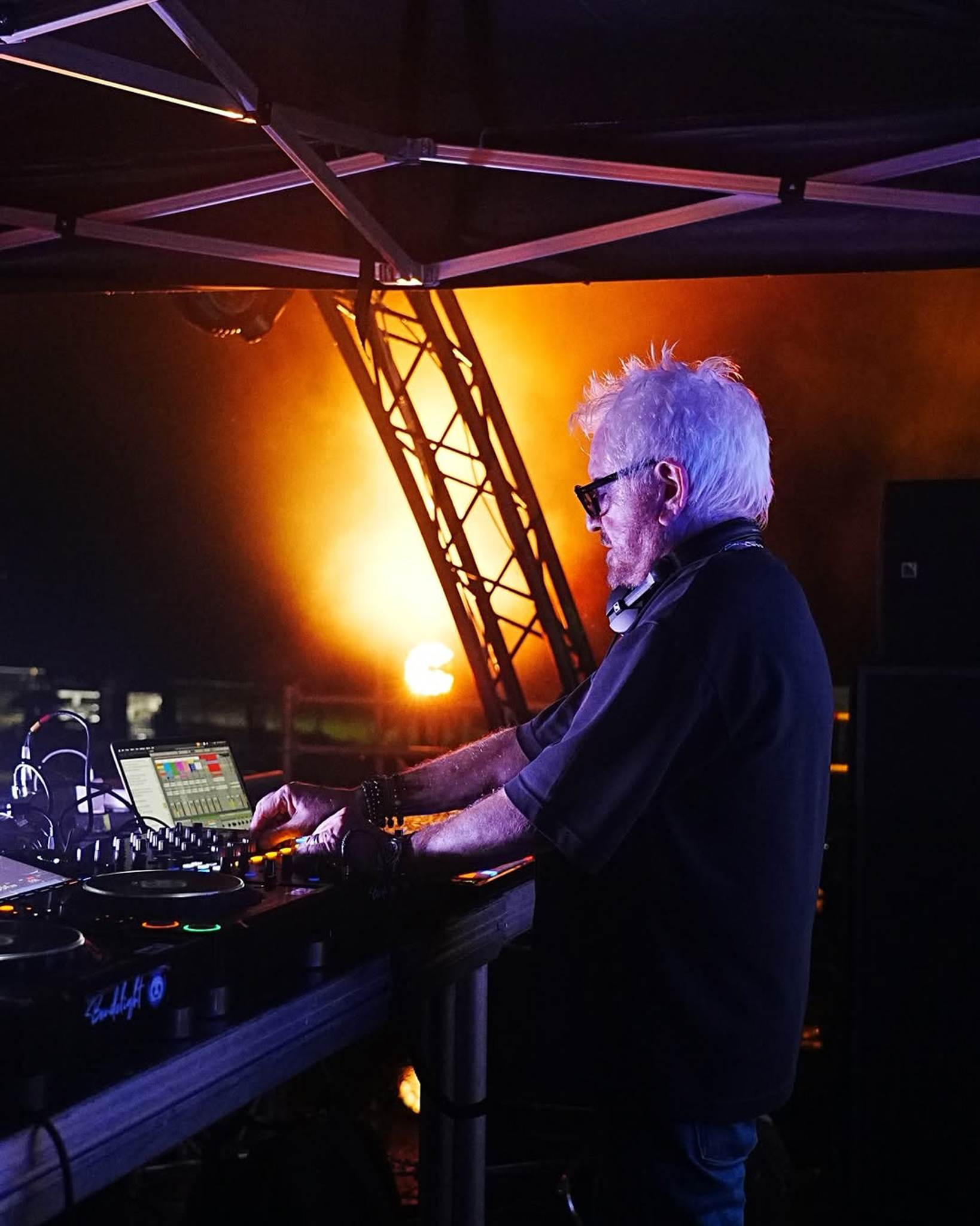 Le DJ Marc Cerrone au Gliss&Van Paris Show produit par OpeningStage  