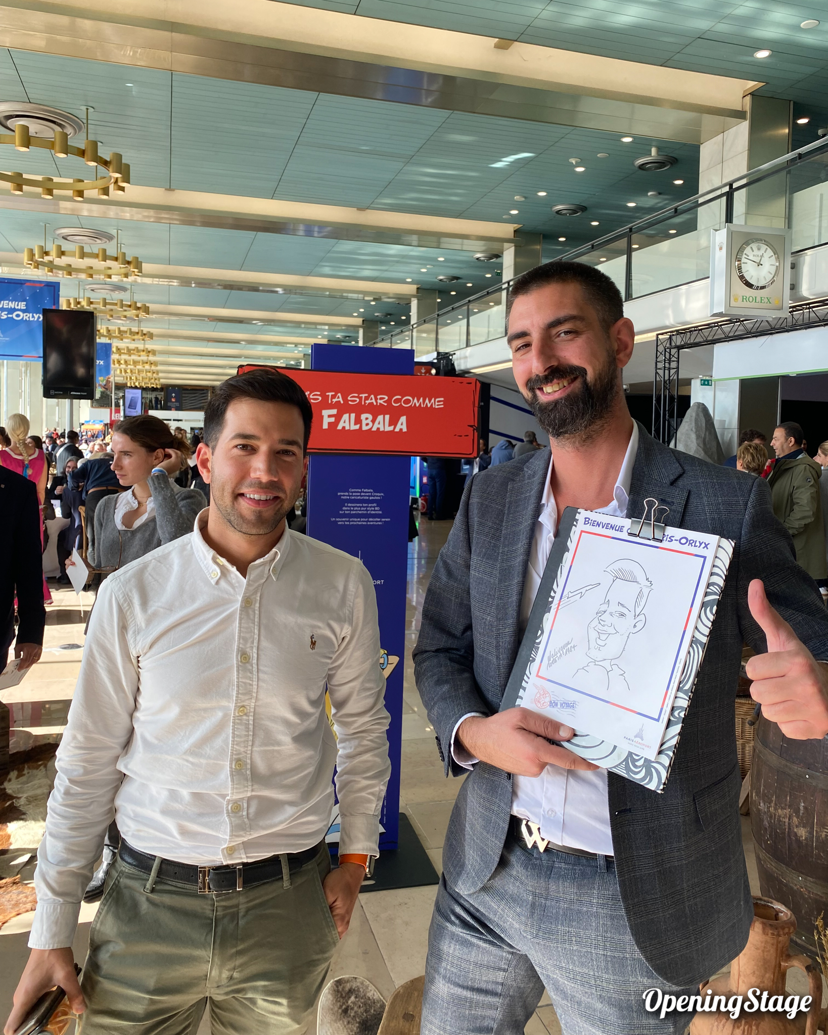 Notre caricaturiste à l'aéroport de Paris pour la sortie du nouvel album Astérix en Lusitanie