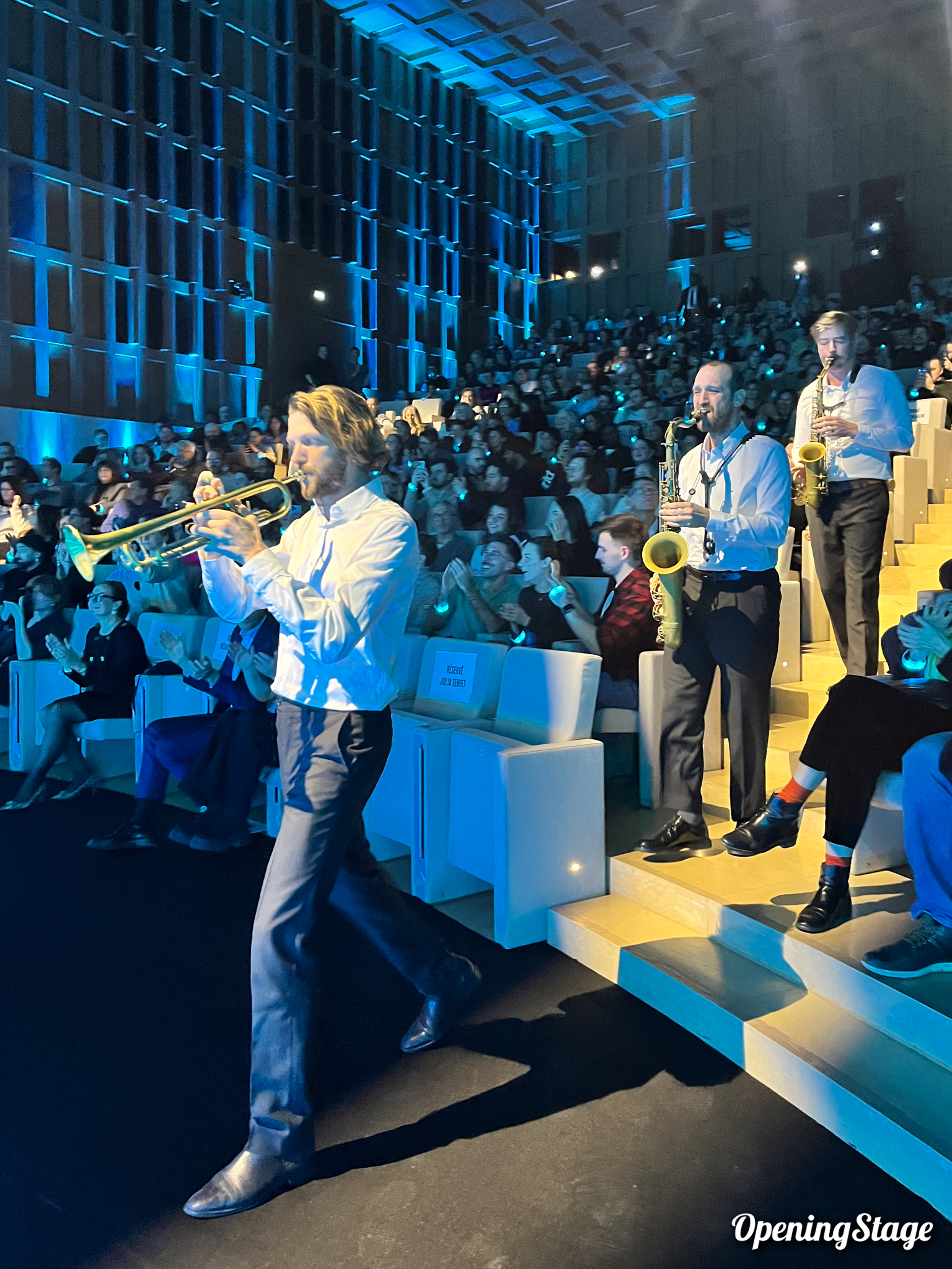 Notre fanfare crée un happening pour le showcase Disney + 