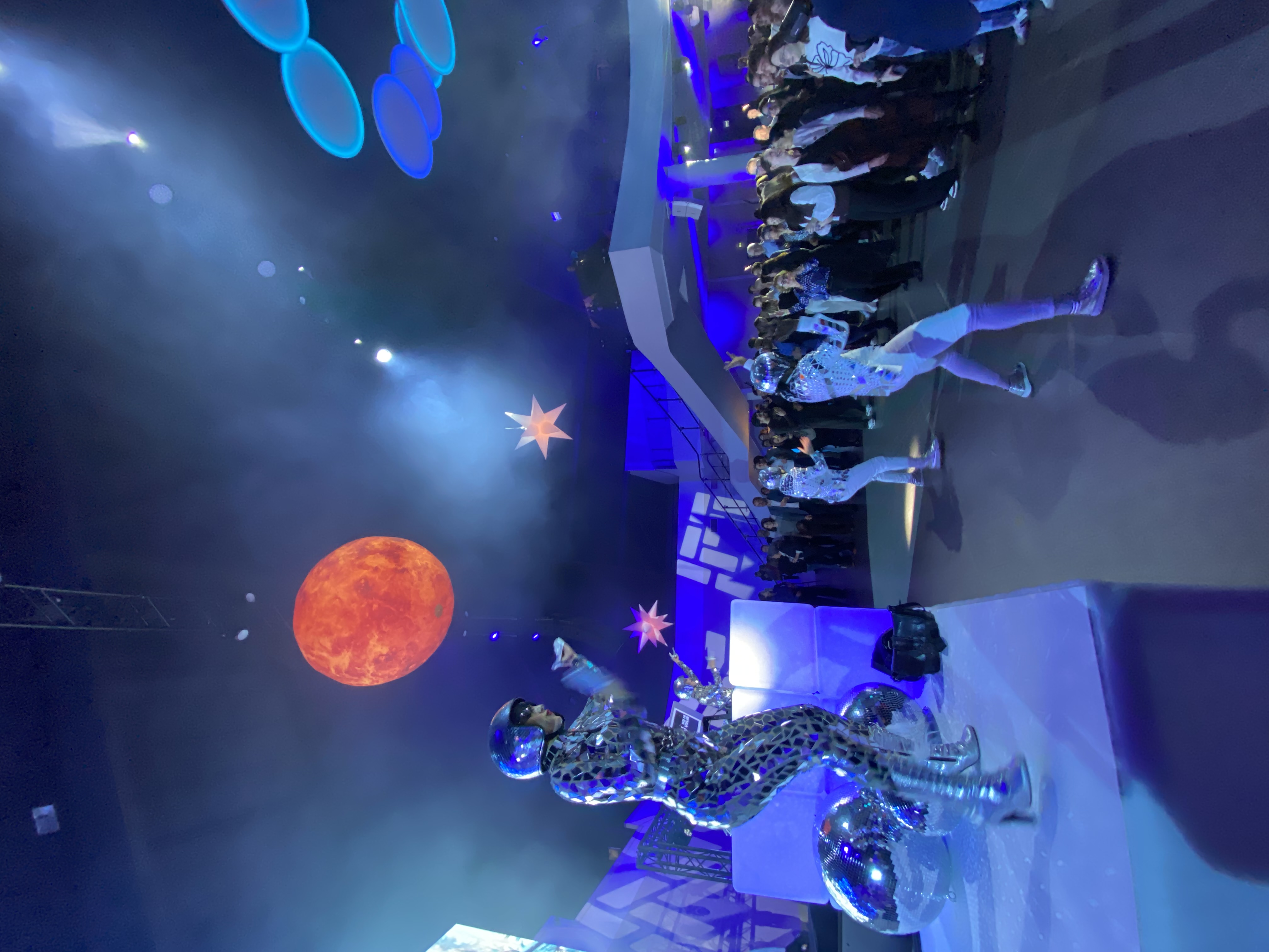 Nos artistes OpeningStage créent des animations innovantes pour une soirée d'entreprise à Port-Marly