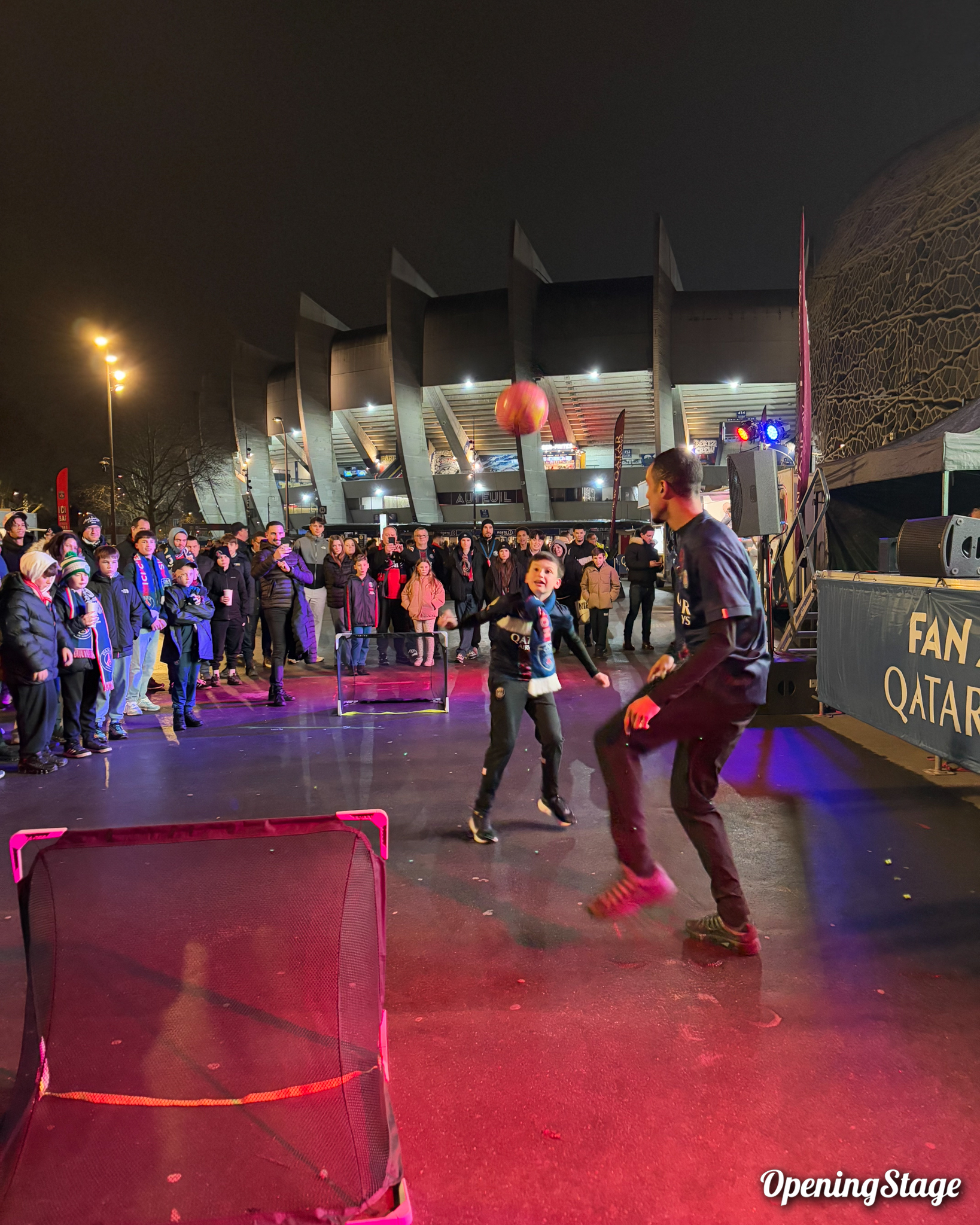 Nos foot freestylers sur la fanzone du PSG 