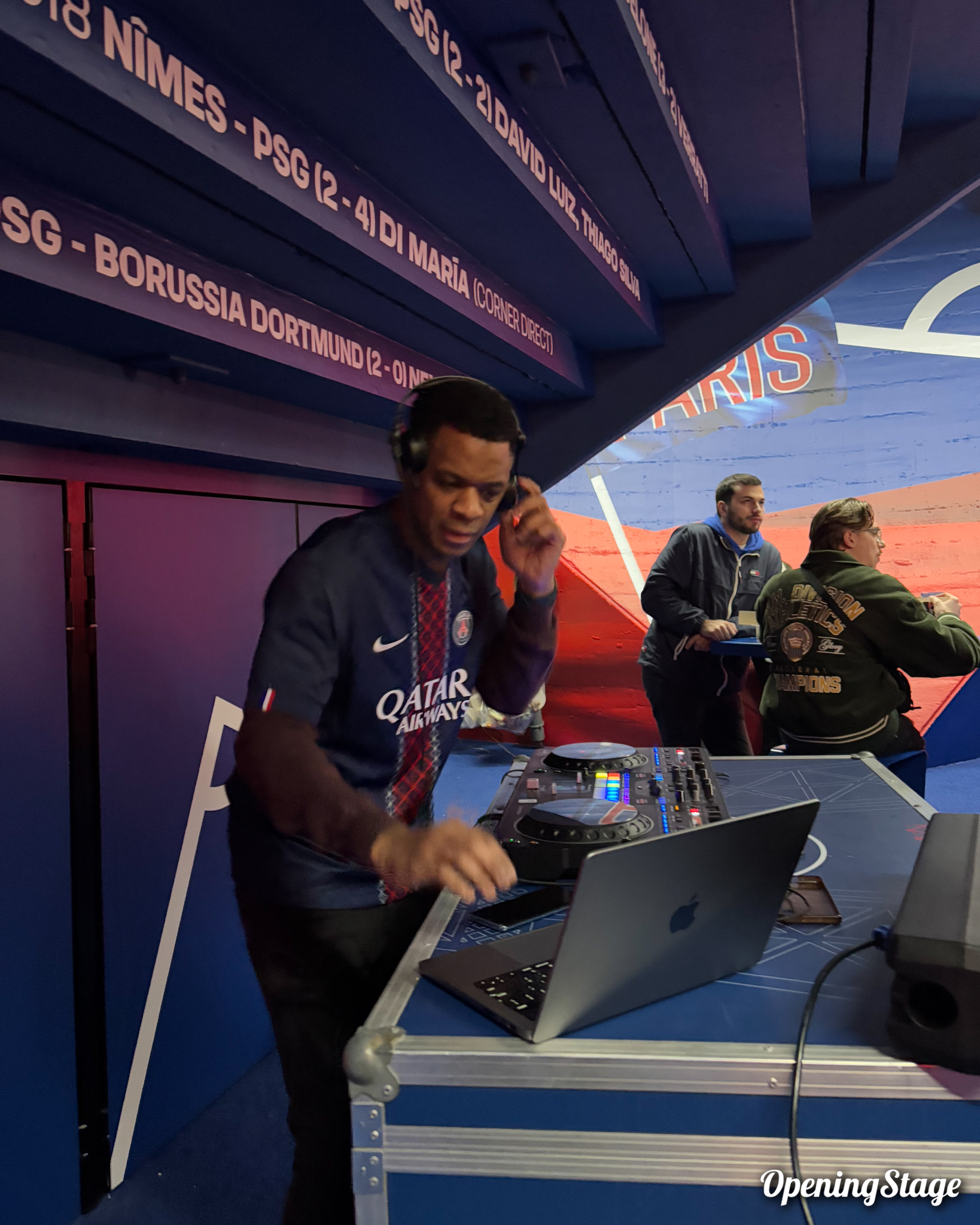 Notre Dj dans les coursives du Parc des Princes pour le match du PSG fan expérience