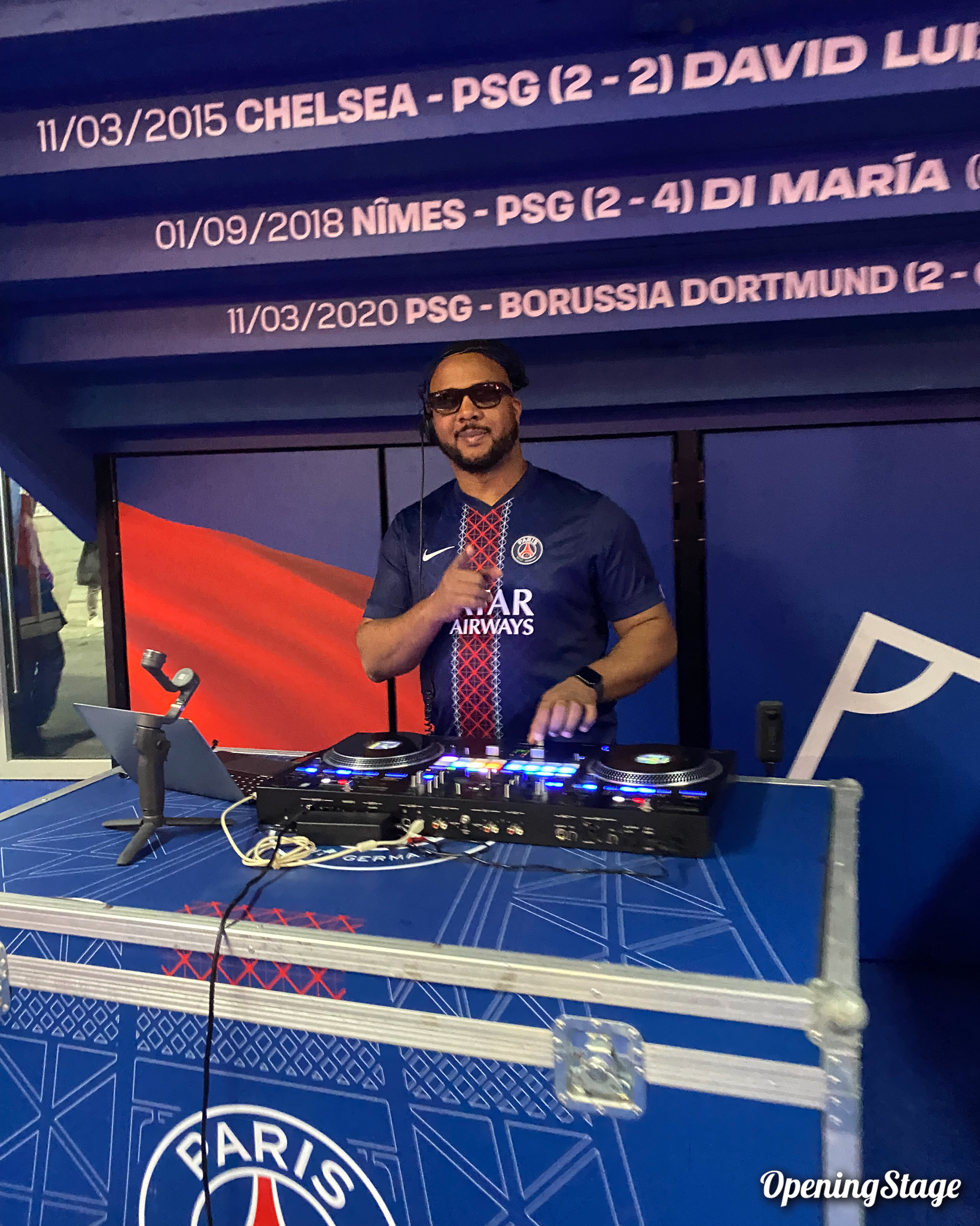 Notre Dj dans les coursives du Parc des Princes pour le match du PSG fan expérience