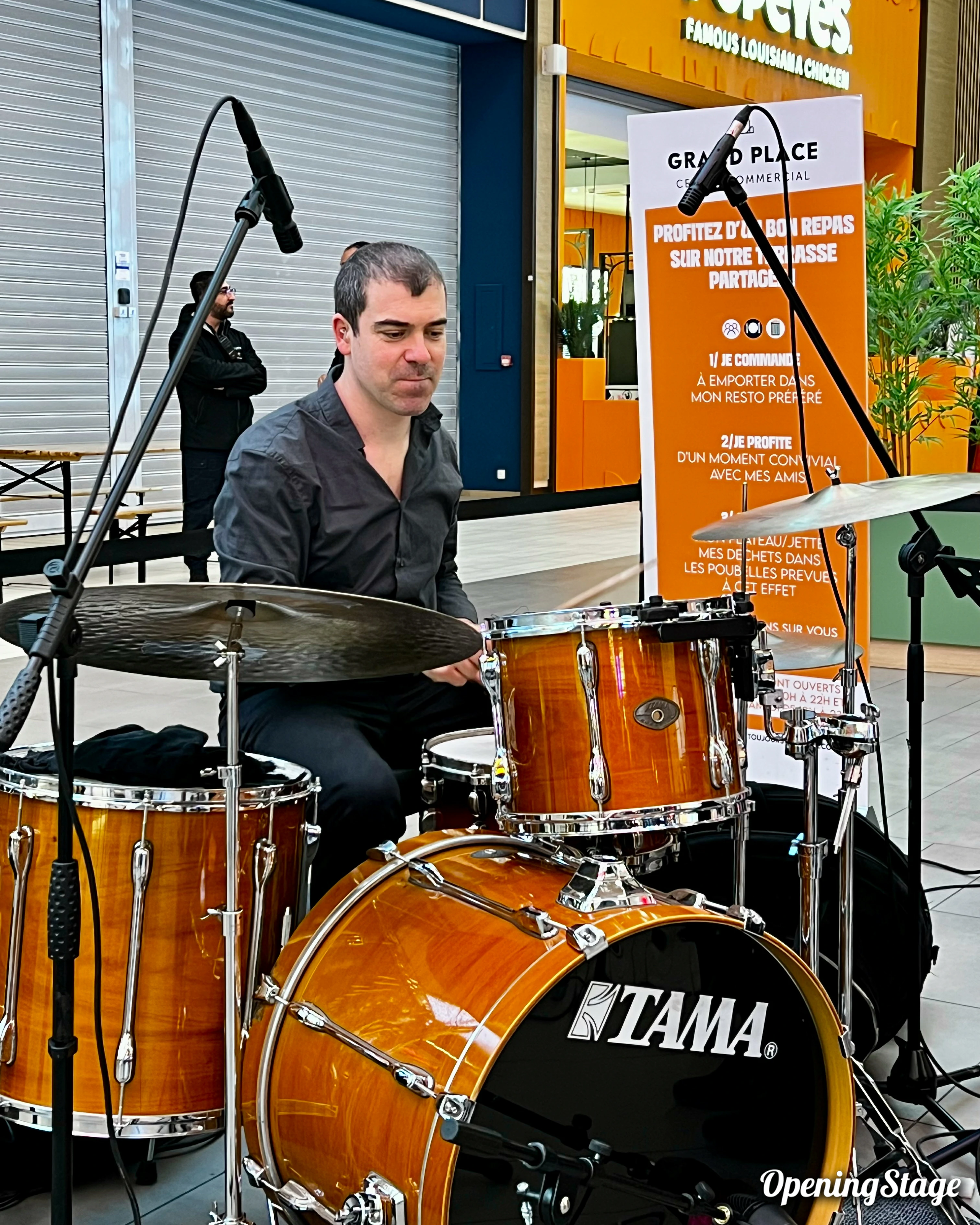 Notre groupe Pop/Soul à Grenoble dans le centre commercial Grand Place