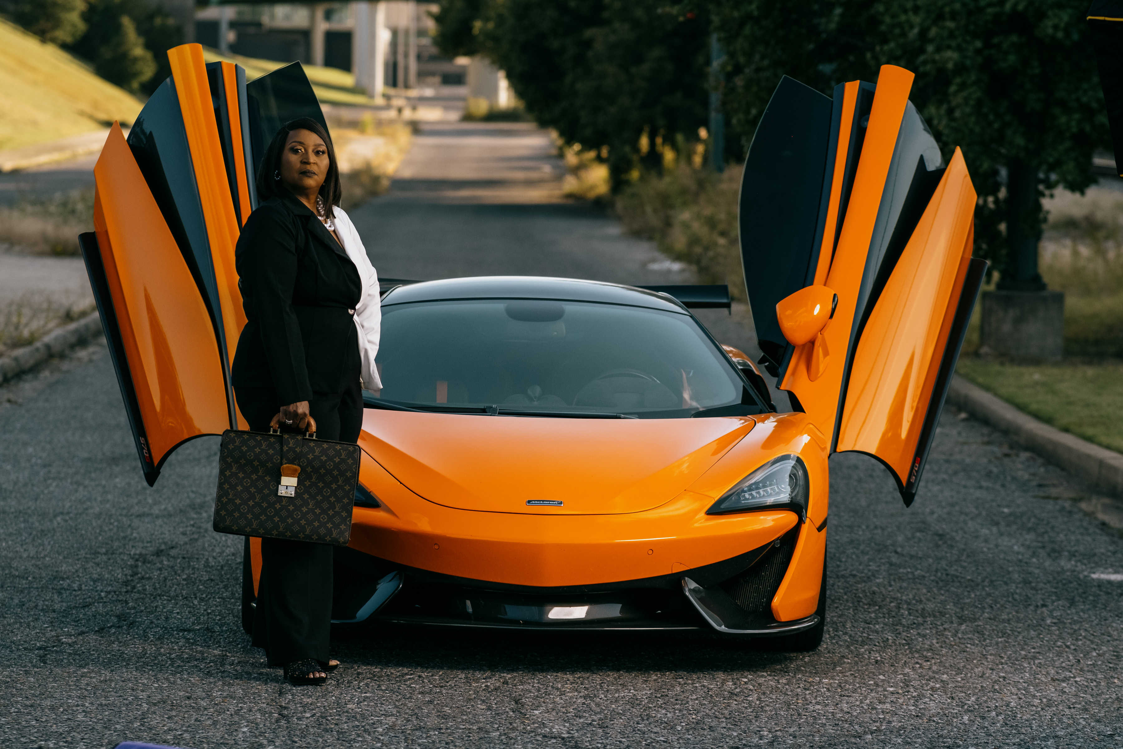 Dr Carnesa Giles
